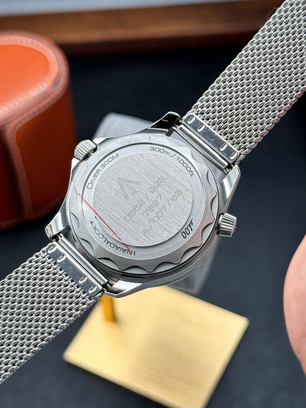 ساعت مچی مردانه امگا مدل ۰۰۷ اتوماتیک