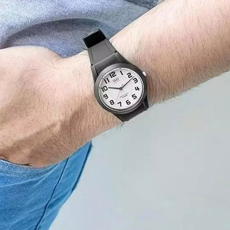 ساعت مچی عقربهای کیو اند کیو مدل vq50j002y